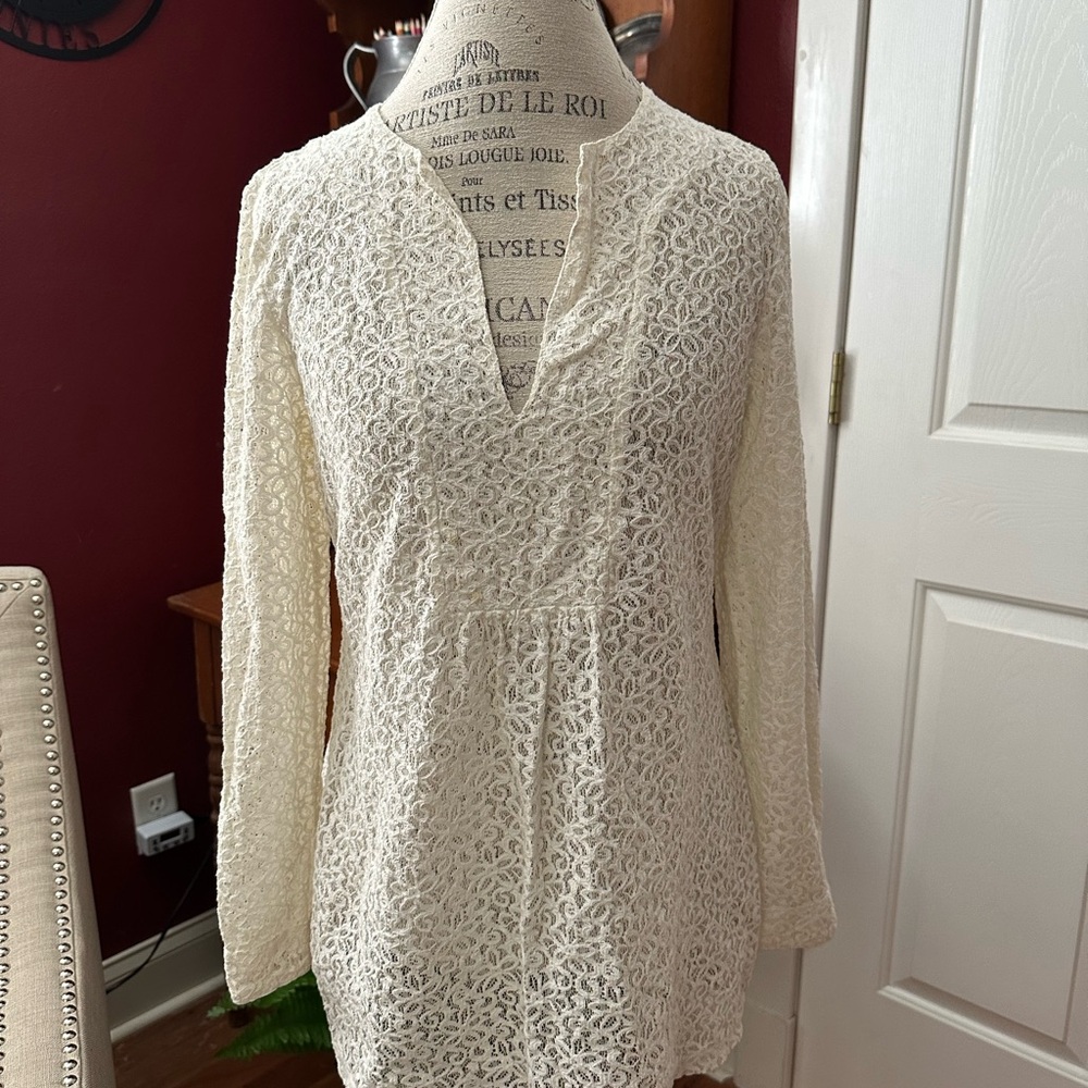 Liz Claiborne Cream Lace Tunic